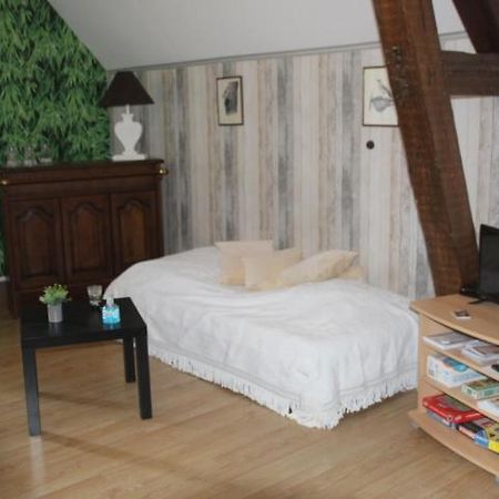 Suite Dans Les Dependances Du Chateau Agonges Luaran gambar